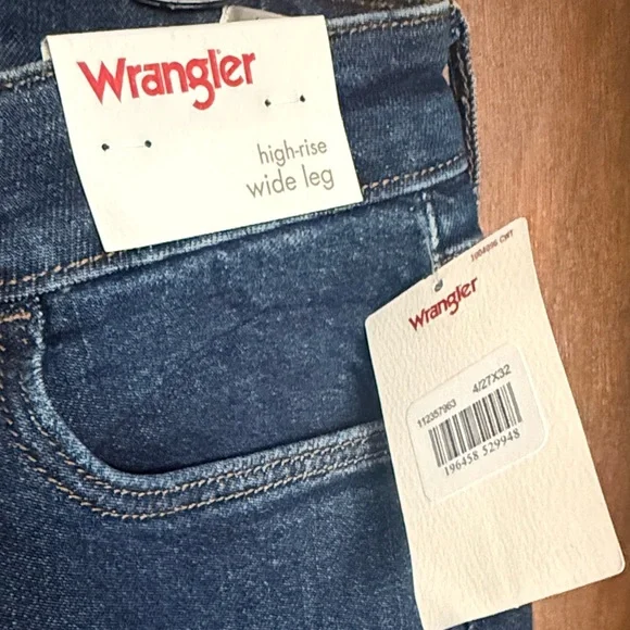 Wrangler Women's Flare Jeans - Deep Indigo - Picture 2 of 5